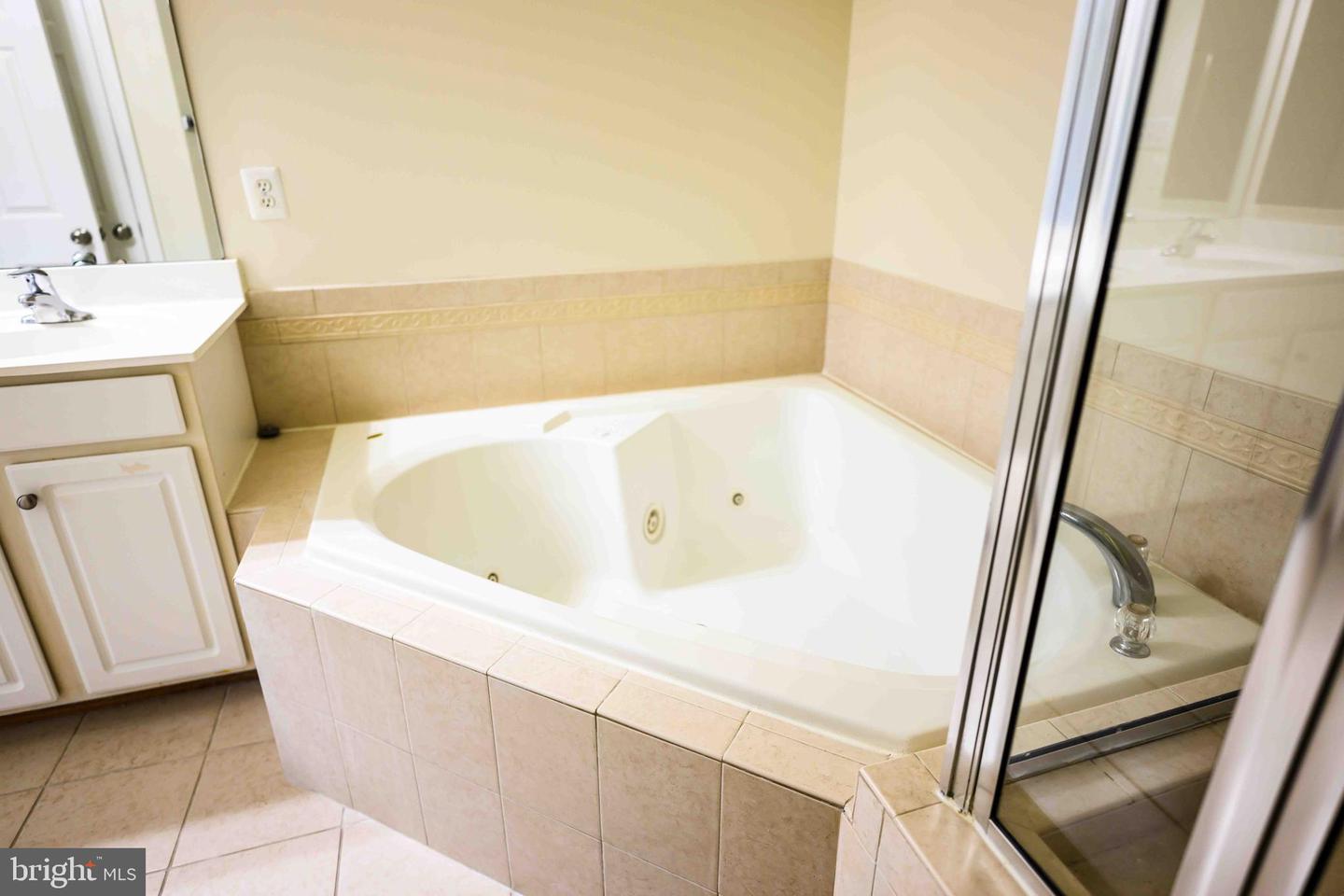 2691 SHEFFIELD HILL WAY, WOODBRIDGE, Virginia 22191, 3 Bedrooms Bedrooms, ,2 BathroomsBathrooms,Residential,For sale,2691 SHEFFIELD HILL WAY,VAPW2098510 MLS # VAPW2098510