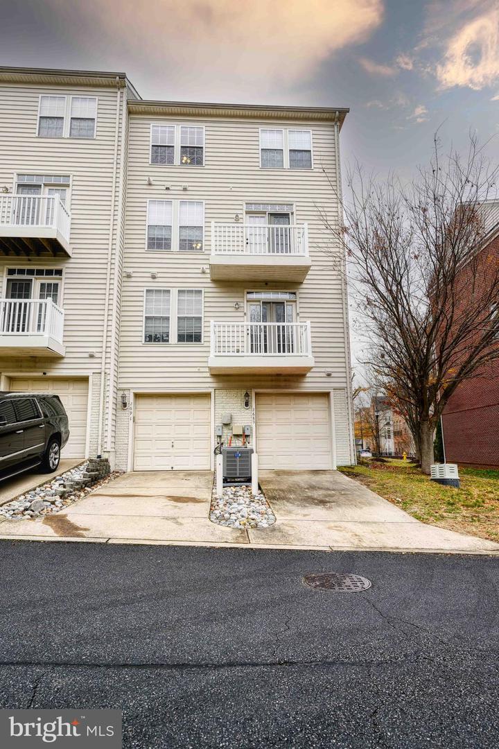 2691 SHEFFIELD HILL WAY, WOODBRIDGE, Virginia 22191, 3 Bedrooms Bedrooms, ,2 BathroomsBathrooms,Residential,For sale,2691 SHEFFIELD HILL WAY,VAPW2098510 MLS # VAPW2098510