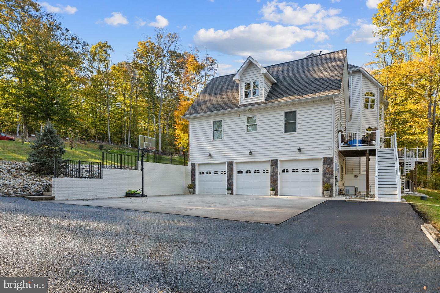 10823 GLADNEY DR, MANASSAS, Virginia 20111, 6 Bedrooms Bedrooms, 21 Rooms Rooms,5 BathroomsBathrooms,Residential,For sale,10823 GLADNEY DR,VAPW2098670 MLS # VAPW2098670