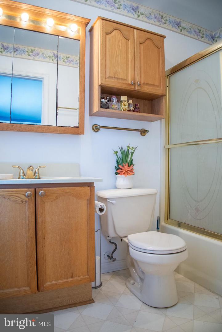 18 CROSS CUT LN, FREDERICKSBURG, Virginia 22405, 4 Bedrooms Bedrooms, ,3 BathroomsBathrooms,Residential,For sale,18 CROSS CUT LN,VAST2040588 MLS # VAST2040588
