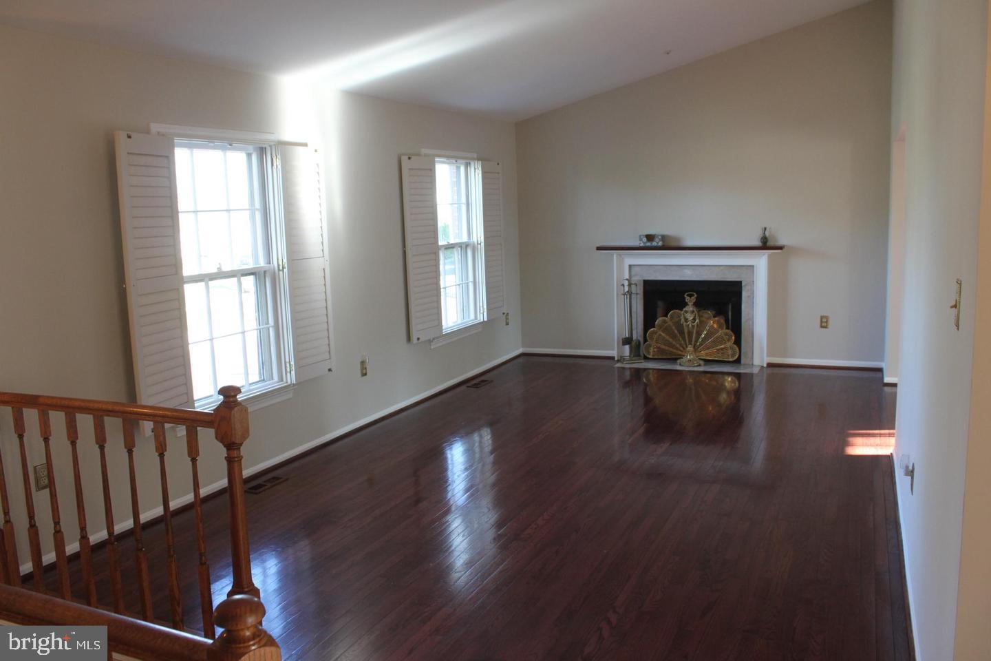13310 POINT RIDER LN, HERNDON, Virginia 20171, 5 Bedrooms Bedrooms, ,3 BathroomsBathrooms,Residential,For sale,13310 POINT RIDER LN,VAFX2254168 MLS # VAFX2254168