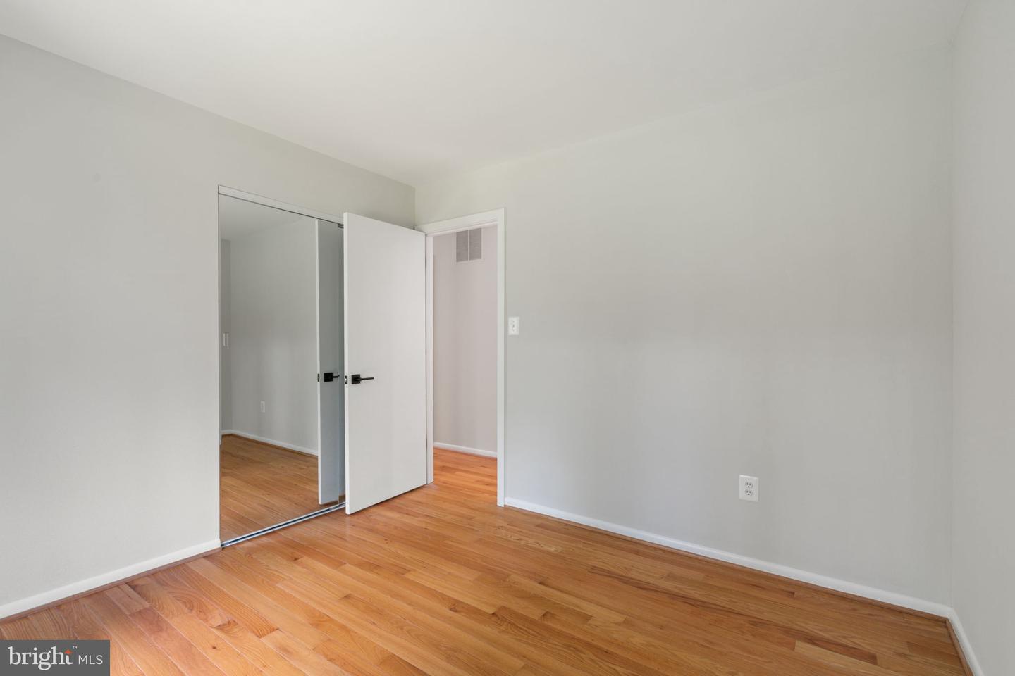 10412 WOODBURY WOODS CT, FAIRFAX, Virginia 22032, 4 Bedrooms Bedrooms, ,2 BathroomsBathrooms,Residential,For sale,10412 WOODBURY WOODS CT,VAFX2254198 MLS # VAFX2254198