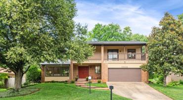 10412 WOODBURY WOODS CT, FAIRFAX, Virginia 22032, 4 Bedrooms Bedrooms, ,2 BathroomsBathrooms,Residential,For sale,10412 WOODBURY WOODS CT,VAFX2254198 MLS # VAFX2254198
