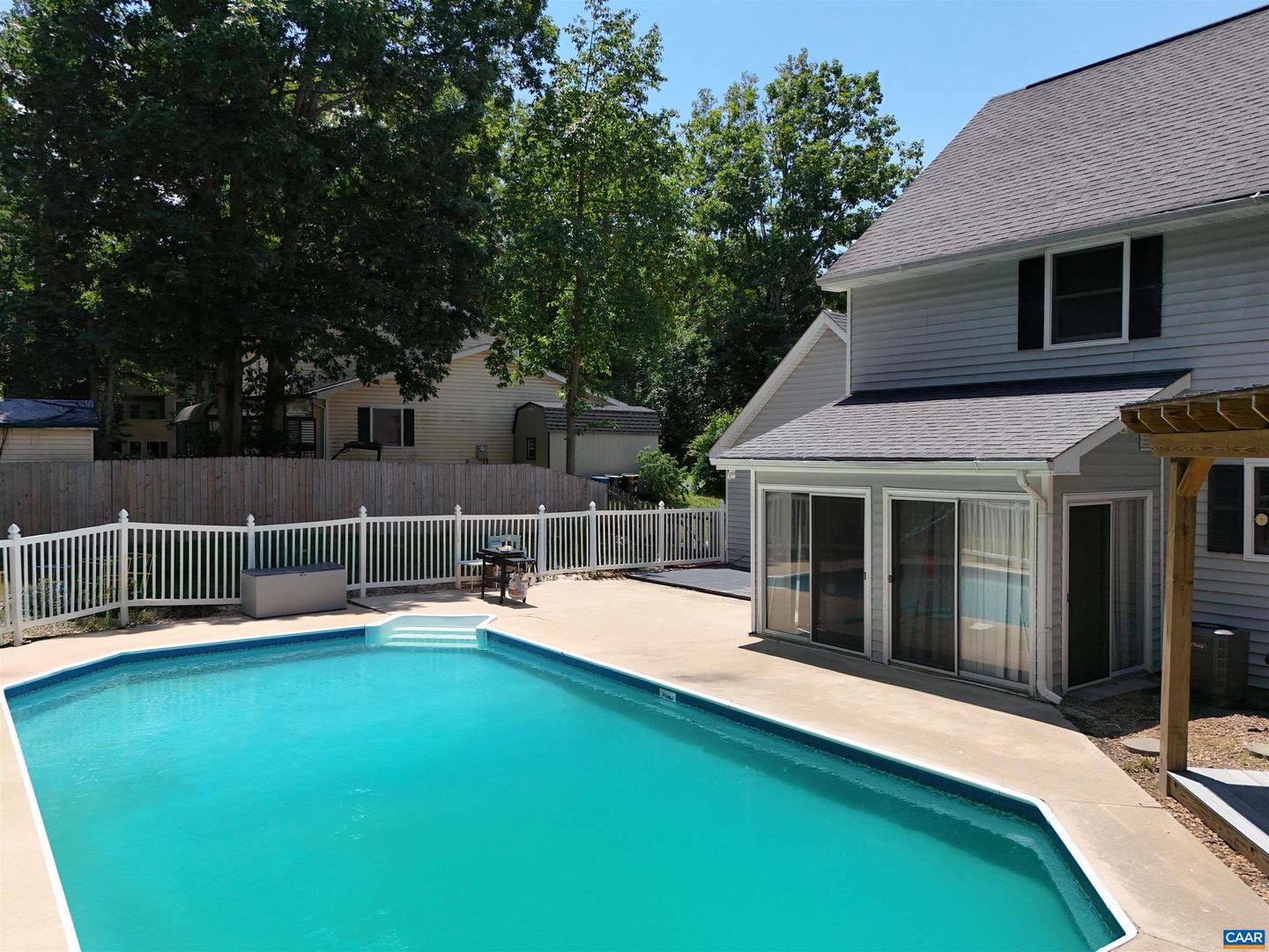 172 BEAGLE GAP RUN, WAYNESBORO, Virginia 22980, 5 Bedrooms Bedrooms, ,2 BathroomsBathrooms,Residential,For sale,172 BEAGLE GAP RUN,666507 MLS # 666507