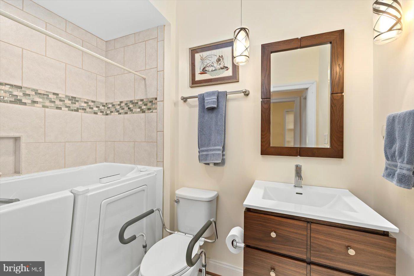 6360 TENNIS CT, BOSTON, Virginia 22713, 6 Bedrooms Bedrooms, ,6 BathroomsBathrooms,Residential,For sale,6360 TENNIS CT,VACU2010962 MLS # VACU2010962