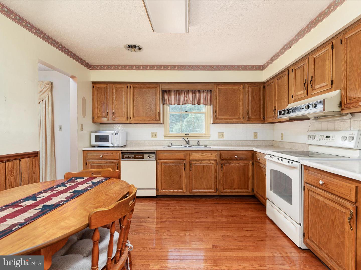 412 HENRY DR, WOODSTOCK, Virginia 22664, 3 Bedrooms Bedrooms, ,3 BathroomsBathrooms,Residential,For sale,412 HENRY DR,VASH2011942 MLS # VASH2011942