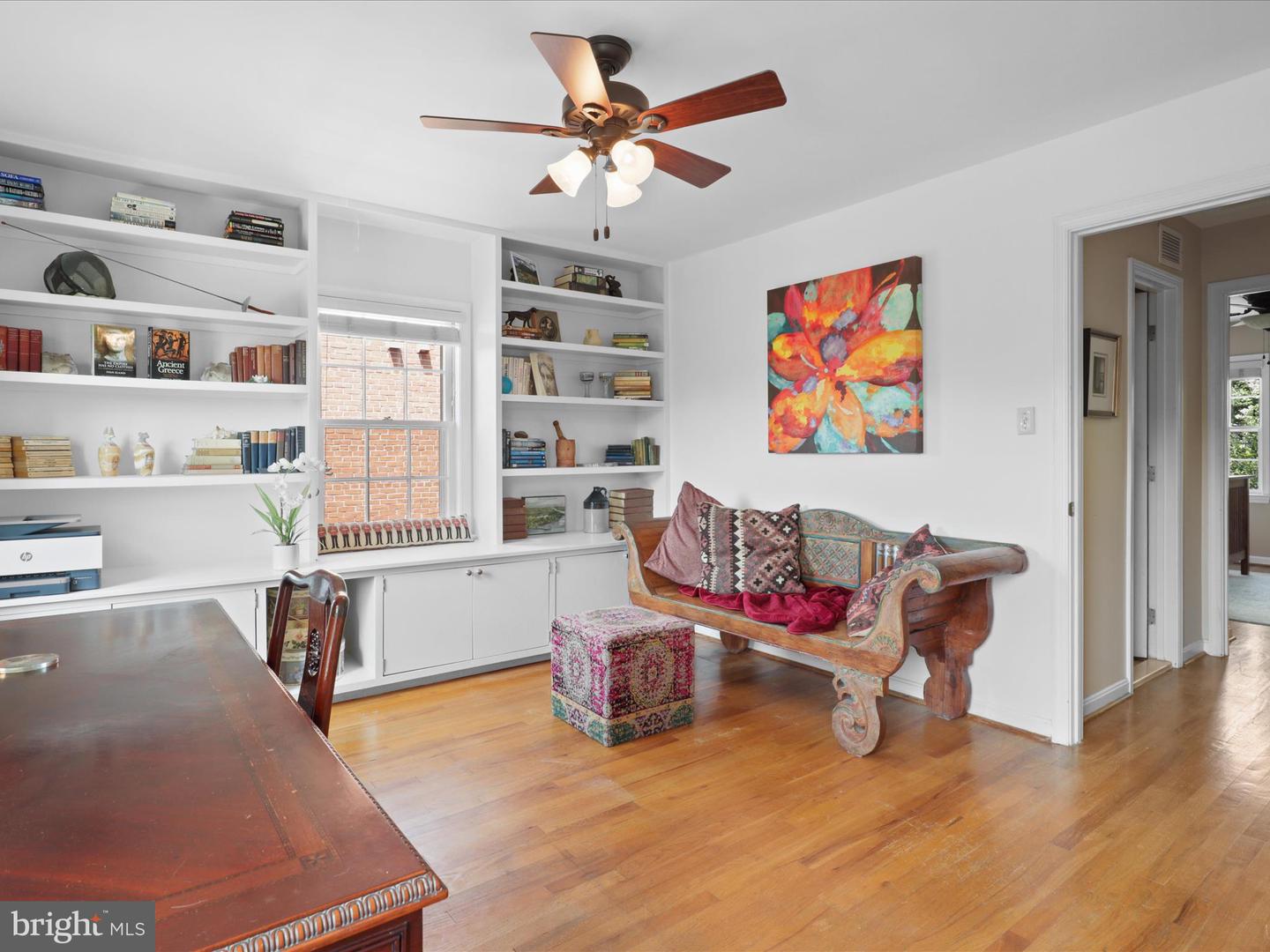 610 S ROYAL ST, ALEXANDRIA, Virginia 22314, 2 Bedrooms Bedrooms, ,2 BathroomsBathrooms,Residential,For sale,610 S ROYAL ST,VAAX2047286 MLS # VAAX2047286