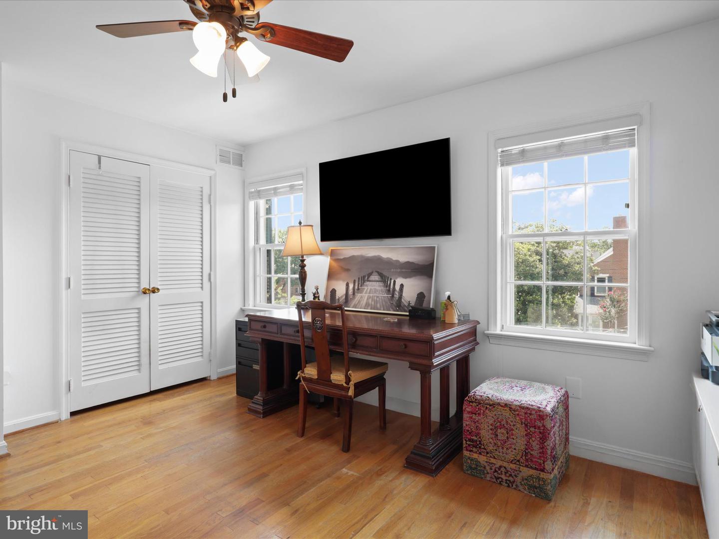610 S ROYAL ST, ALEXANDRIA, Virginia 22314, 2 Bedrooms Bedrooms, ,2 BathroomsBathrooms,Residential,For sale,610 S ROYAL ST,VAAX2047286 MLS # VAAX2047286