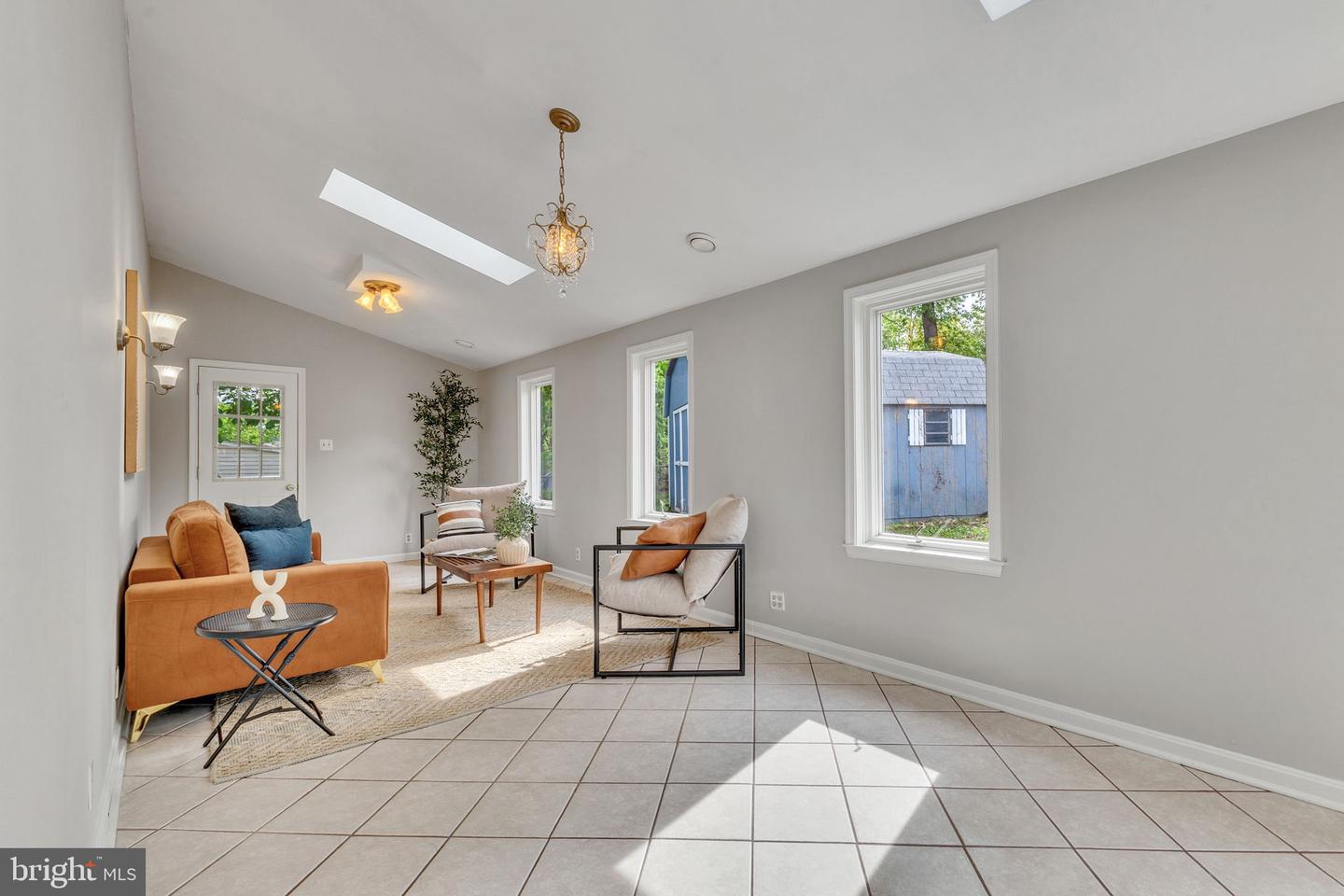 7540 PARK LN, ANNANDALE, Virginia 22003, 4 Bedrooms Bedrooms, ,1 BathroomBathrooms,Residential,For sale,7540 PARK LN,VAFX2254268 MLS # VAFX2254268