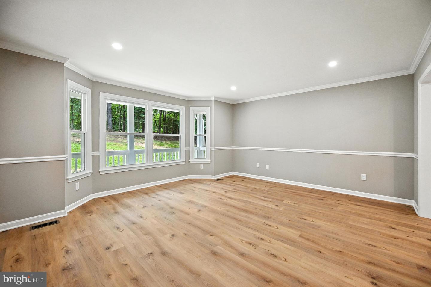349 POTOMAC RUN RD, FREDERICKSBURG, Virginia 22405, 6 Bedrooms Bedrooms, ,3 BathroomsBathrooms,Residential,For sale,349 POTOMAC RUN RD,VAST2040610 MLS # VAST2040610