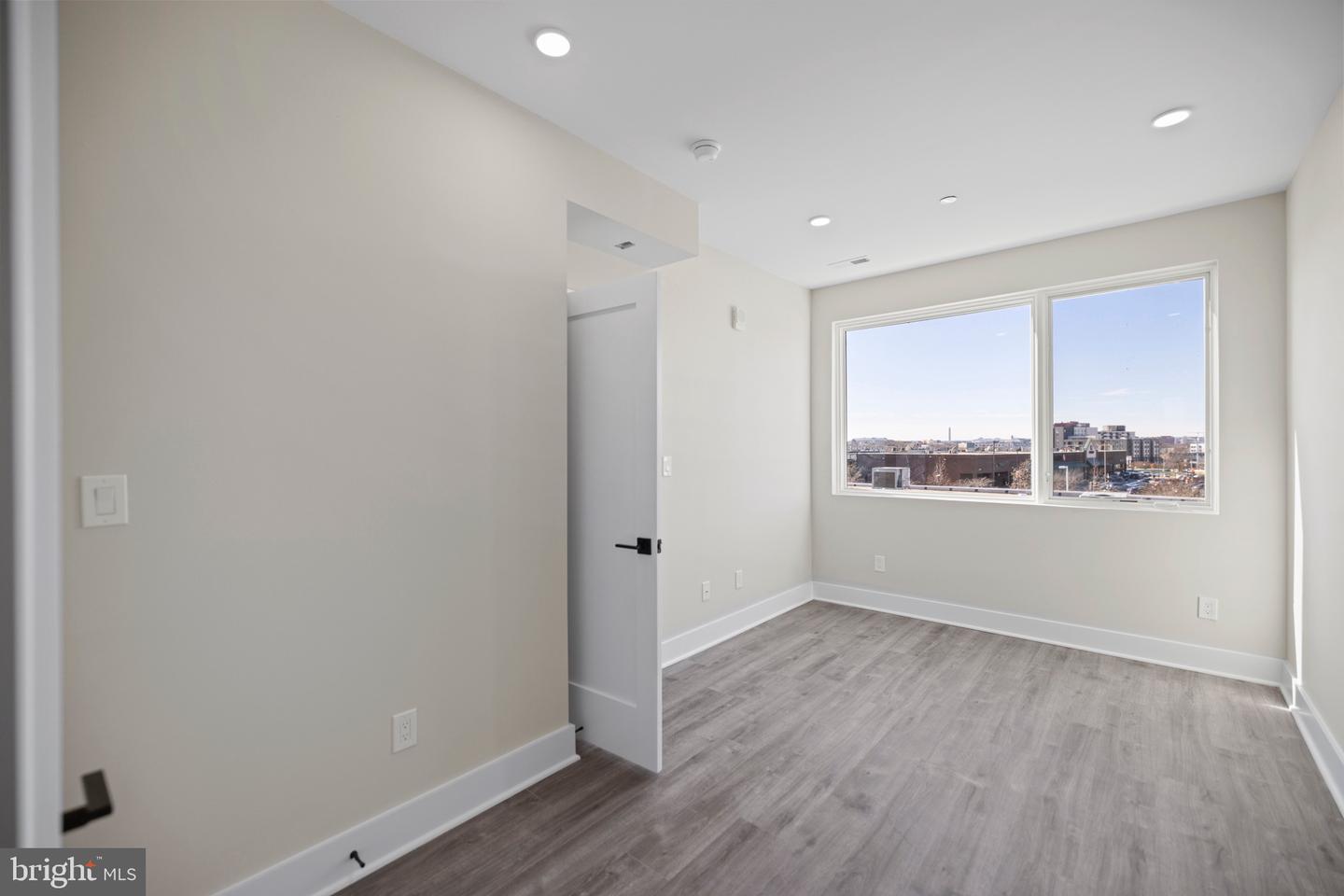 824 18TH ST NE #12, WASHINGTON, District Of Columbia 20002, 2 Bedrooms Bedrooms, ,2 BathroomsBathrooms,Residential,For sale,824 18TH ST NE #12,DCDC2209438 MLS # DCDC2209438