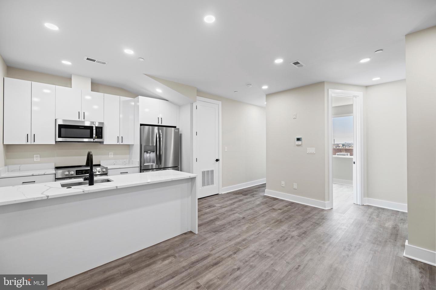 824 18TH ST NE #12, WASHINGTON, District Of Columbia 20002, 2 Bedrooms Bedrooms, ,2 BathroomsBathrooms,Residential,For sale,824 18TH ST NE #12,DCDC2209438 MLS # DCDC2209438