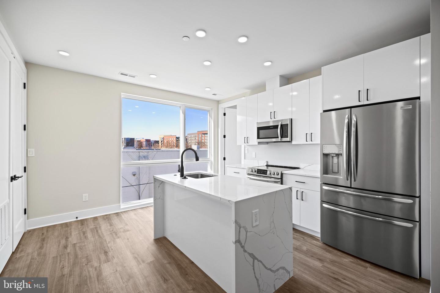 824 18TH ST NE #303, WASHINGTON, District Of Columbia 20002, 1 Bedroom Bedrooms, ,1 BathroomBathrooms,Residential,For sale,824 18TH ST NE #303,DCDC2209440 MLS # DCDC2209440