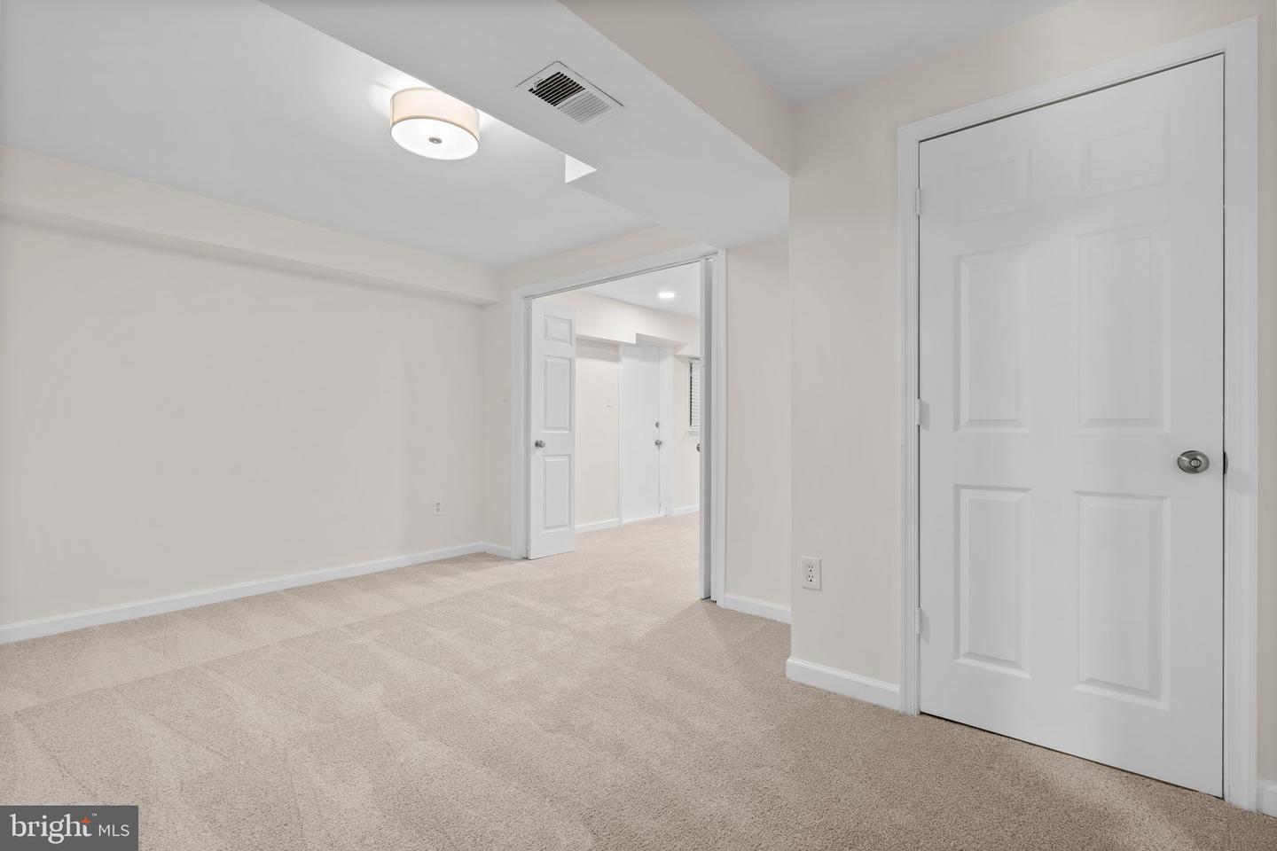 5139 BRENTWOOD FARM DR, FAIRFAX, Virginia 22030, 4 Bedrooms Bedrooms, ,3 BathroomsBathrooms,Residential,For sale,5139 BRENTWOOD FARM DR,VAFX2224586 MLS # VAFX2224586