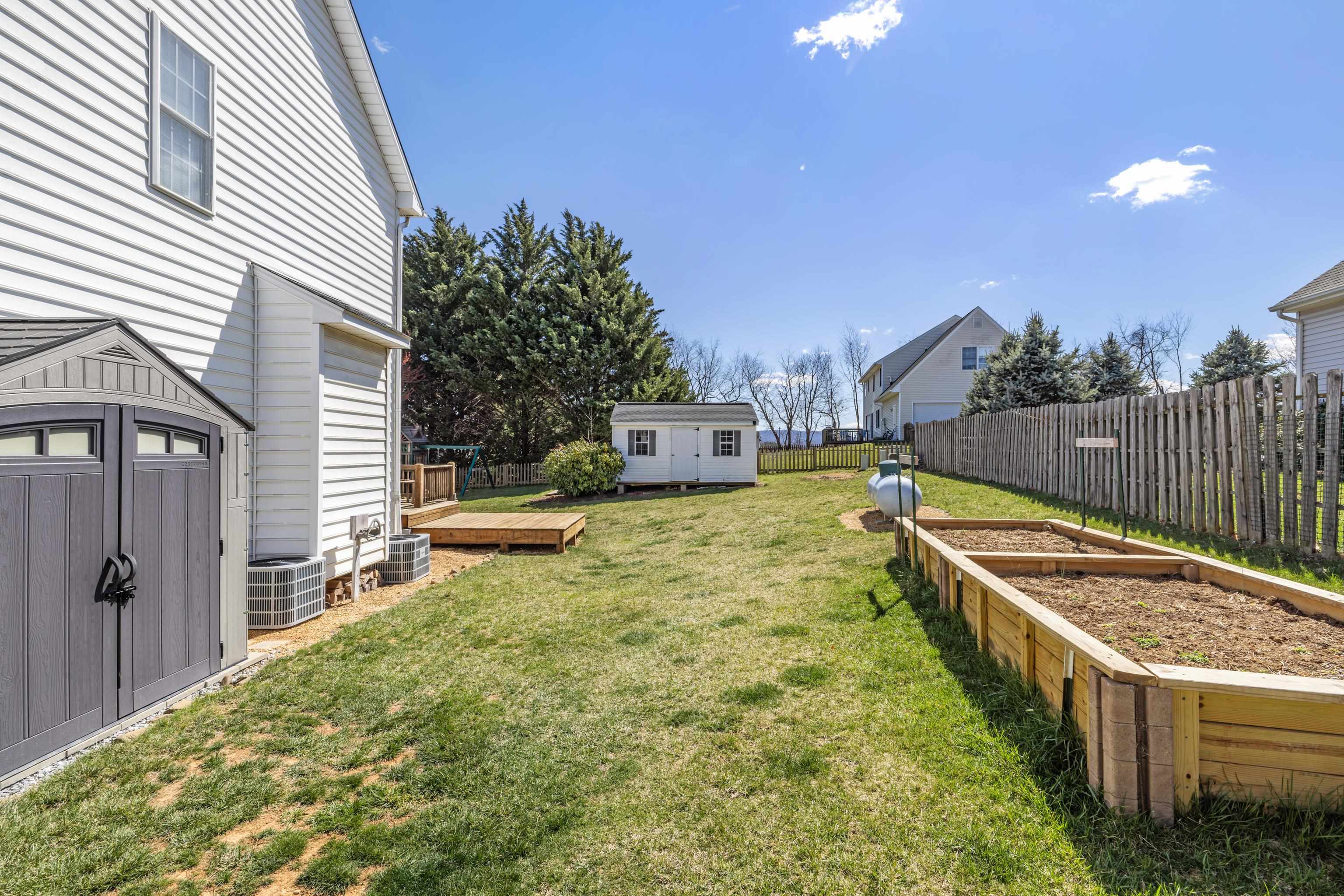 30 SIR ROBIN RD, WAYNESBORO, Virginia 22980, 4 Bedrooms Bedrooms, ,2 BathroomsBathrooms,Residential,30 SIR ROBIN RD,662453 MLS # 662453