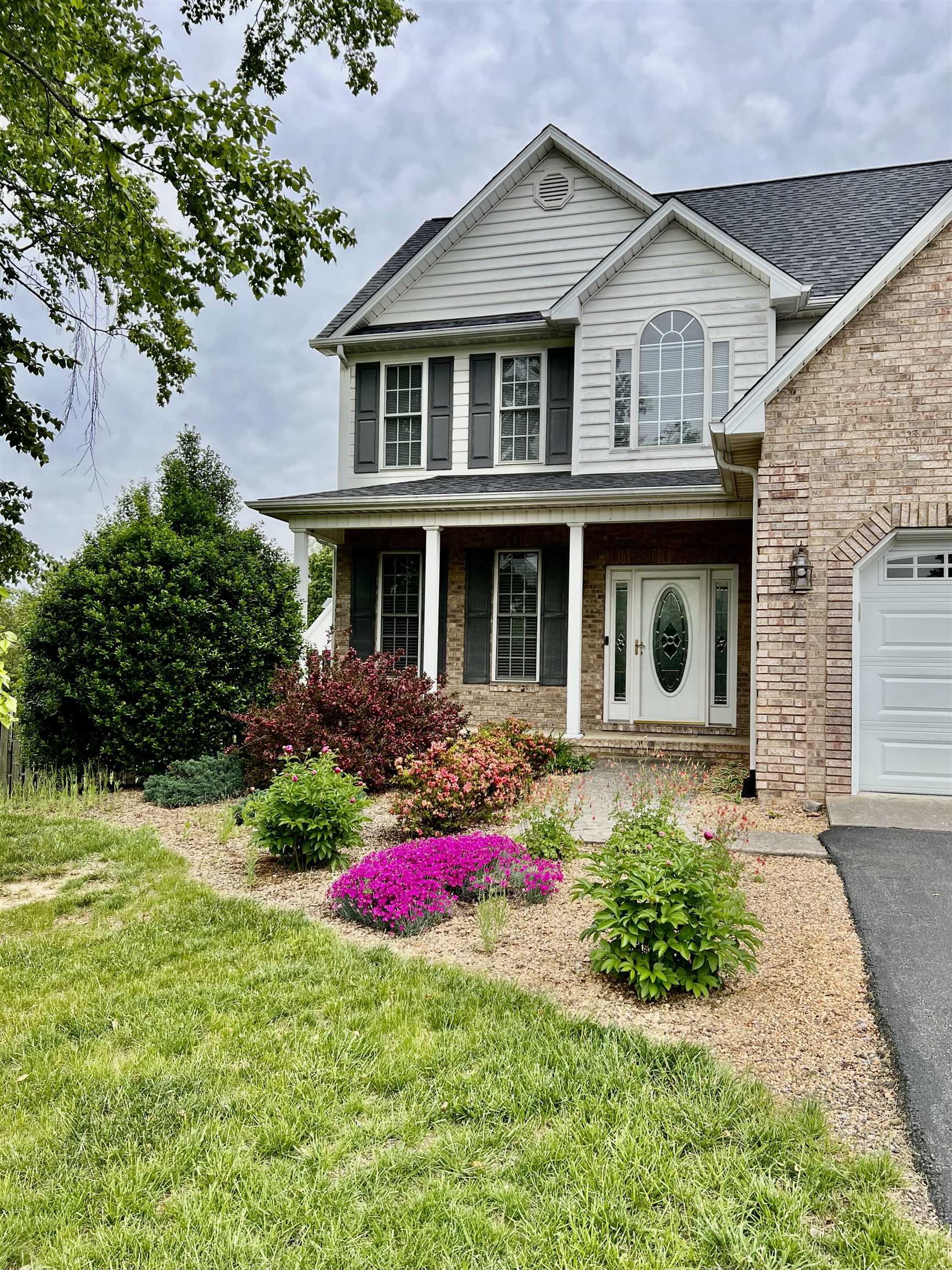 30 SIR ROBIN RD, WAYNESBORO, Virginia 22980, 4 Bedrooms Bedrooms, ,2 BathroomsBathrooms,Residential,30 SIR ROBIN RD,662453 MLS # 662453