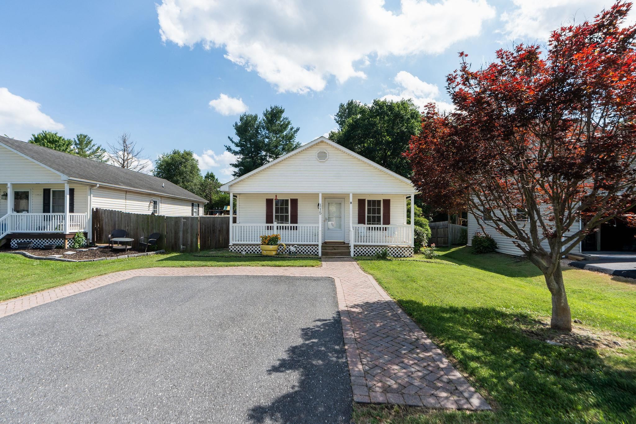 115 HODGE ST, STUARTS DRAFT, Virginia 24477, 3 Bedrooms Bedrooms, ,2 BathroomsBathrooms,Residential,115 HODGE ST,666516 MLS # 666516