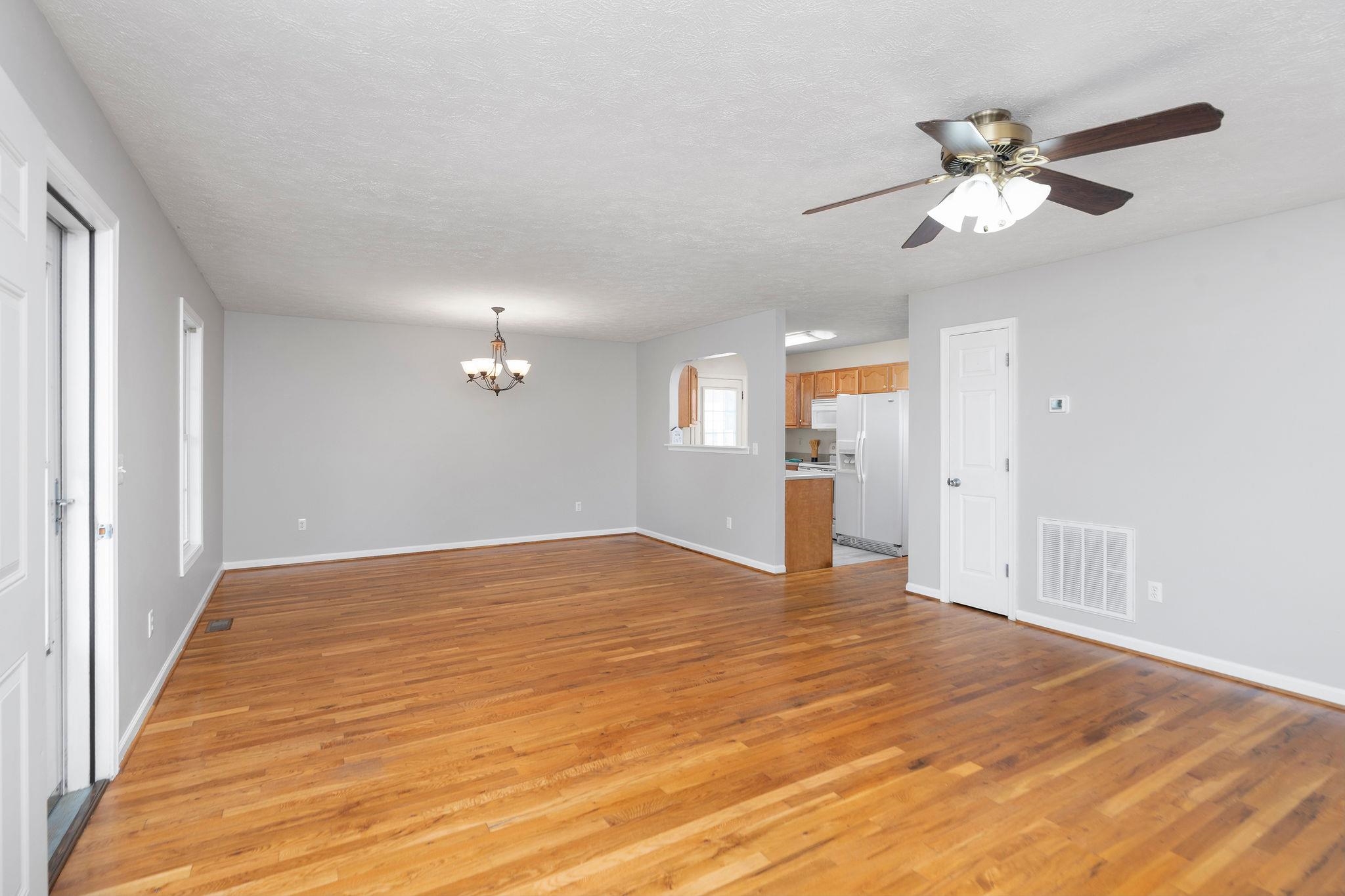 115 HODGE ST, STUARTS DRAFT, Virginia 24477, 3 Bedrooms Bedrooms, ,2 BathroomsBathrooms,Residential,115 HODGE ST,666516 MLS # 666516
