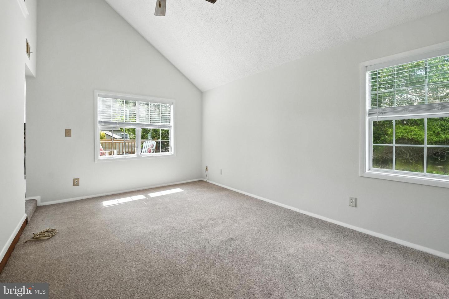 111 ELM TREE LN, STERLING, Virginia 20164, 4 Bedrooms Bedrooms, ,2 BathroomsBathrooms,Residential,For sale,111 ELM TREE LN,VALO2098728 MLS # VALO2098728