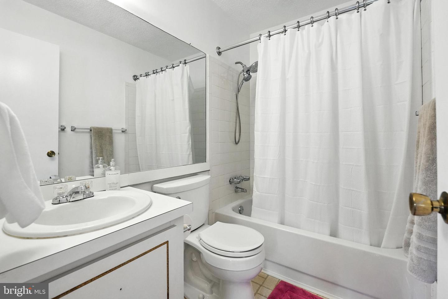 111 ELM TREE LN, STERLING, Virginia 20164, 4 Bedrooms Bedrooms, ,2 BathroomsBathrooms,Residential,For sale,111 ELM TREE LN,VALO2098728 MLS # VALO2098728