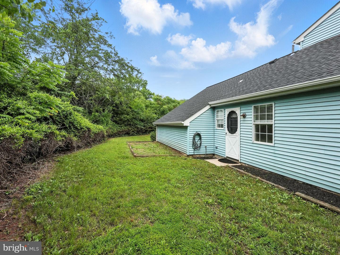 111 ELM TREE LN, STERLING, Virginia 20164, 4 Bedrooms Bedrooms, ,2 BathroomsBathrooms,Residential,For sale,111 ELM TREE LN,VALO2098728 MLS # VALO2098728