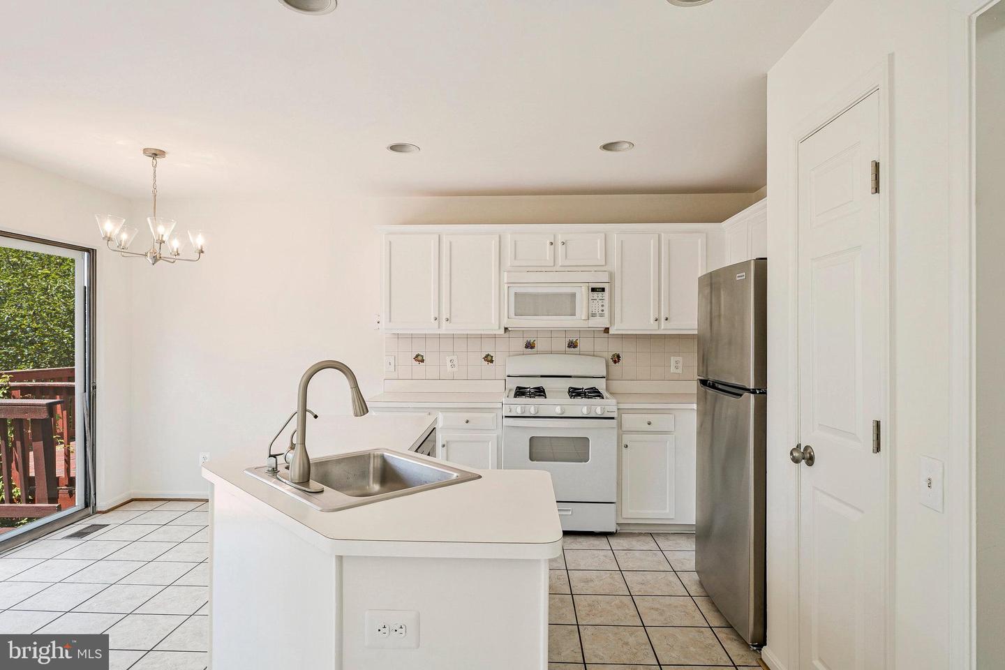 1019 LEXUS WAY, HERNDON, Virginia 20170, 4 Bedrooms Bedrooms, ,3 BathroomsBathrooms,Residential,For sale,1019 LEXUS WAY,VAFX2245568 MLS # VAFX2245568