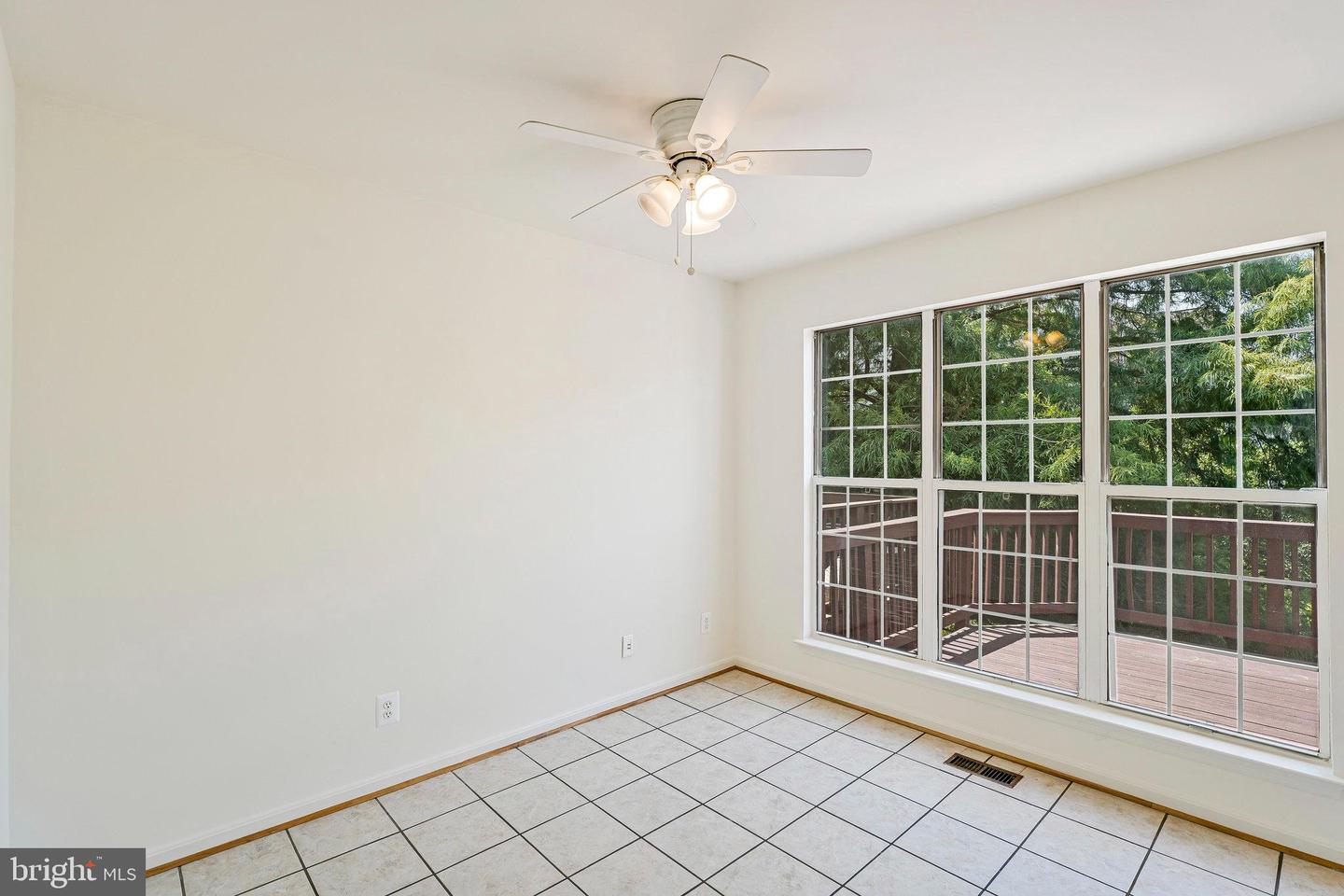 1019 LEXUS WAY, HERNDON, Virginia 20170, 4 Bedrooms Bedrooms, ,3 BathroomsBathrooms,Residential,For sale,1019 LEXUS WAY,VAFX2245568 MLS # VAFX2245568
