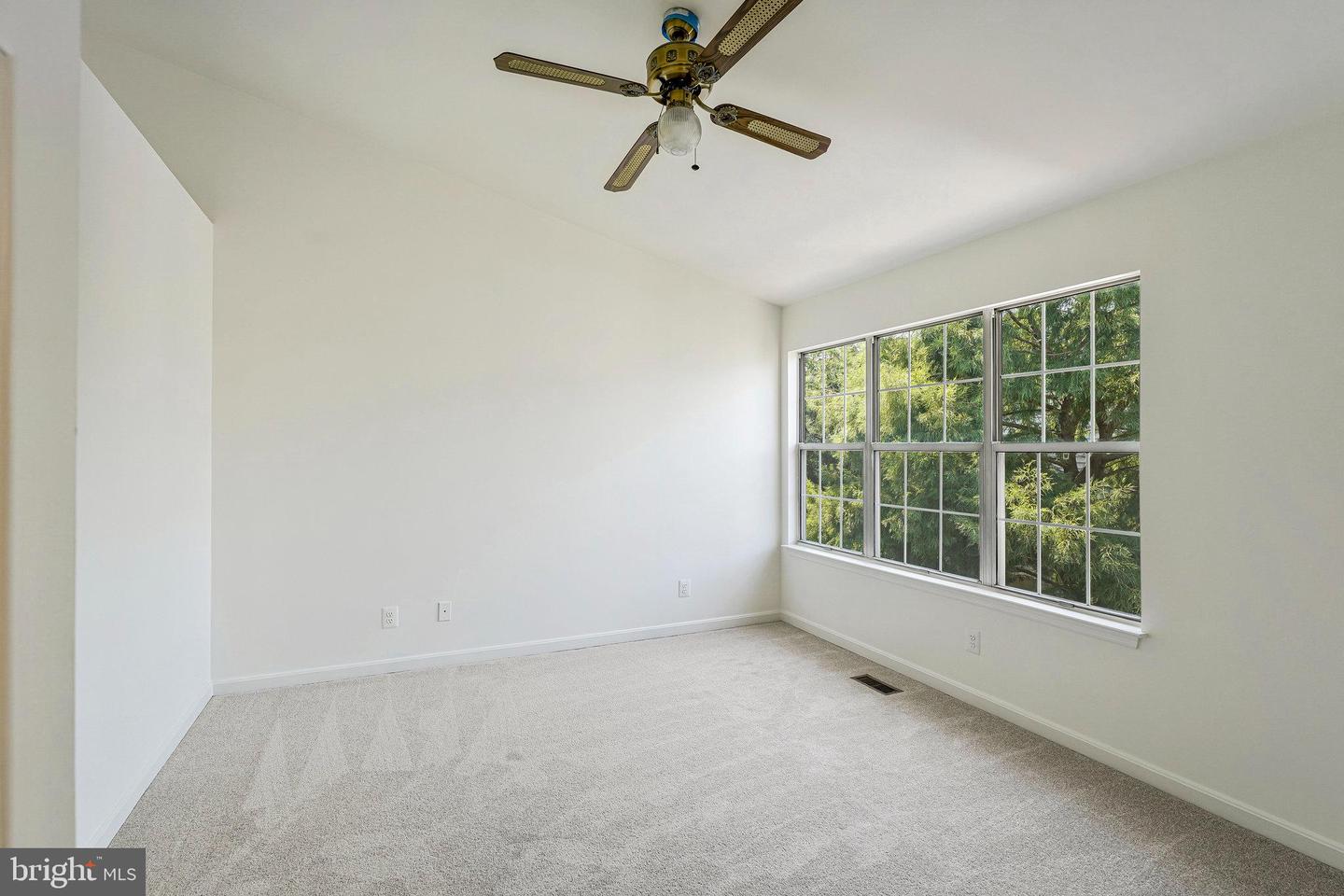 1019 LEXUS WAY, HERNDON, Virginia 20170, 4 Bedrooms Bedrooms, ,3 BathroomsBathrooms,Residential,For sale,1019 LEXUS WAY,VAFX2245568 MLS # VAFX2245568