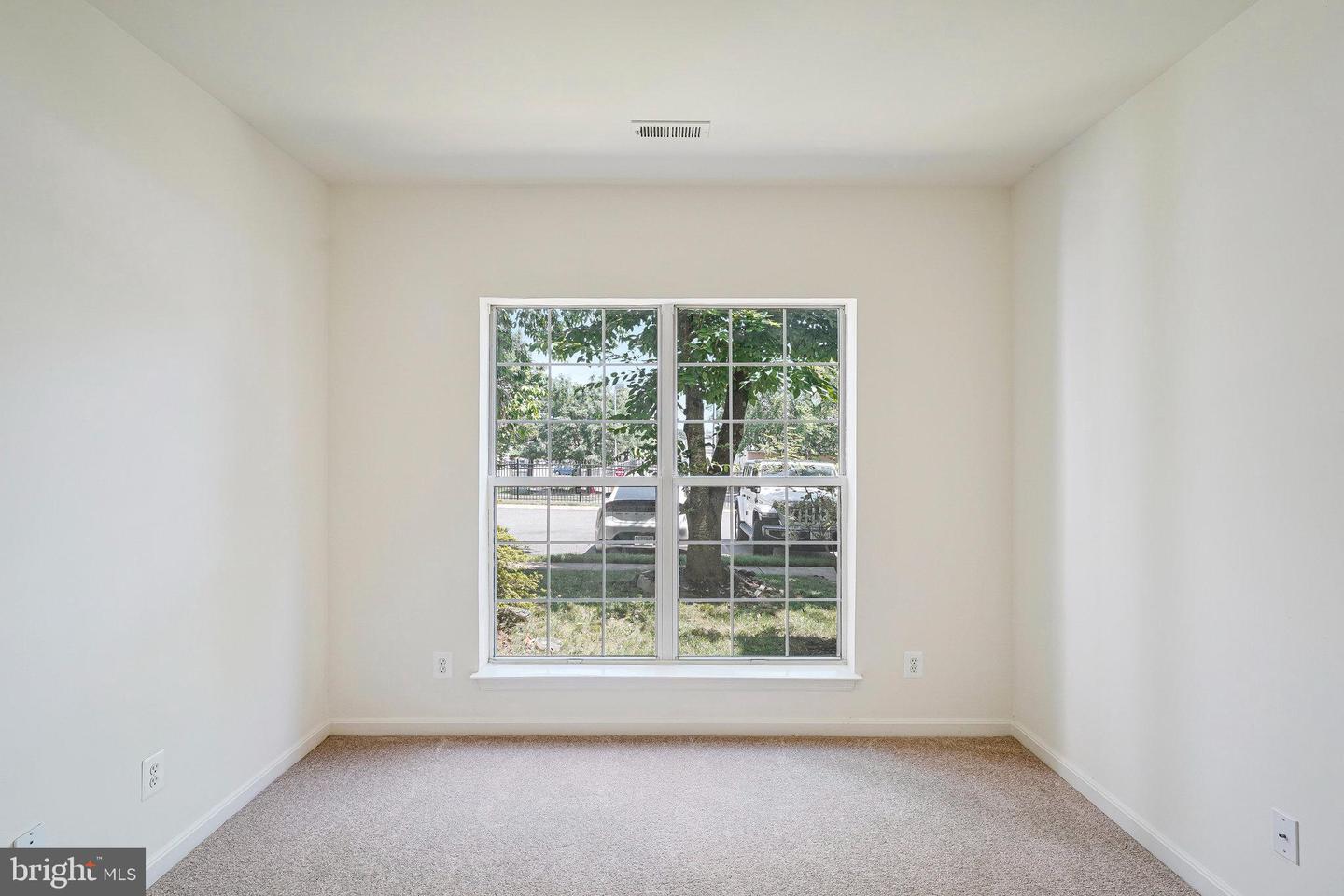 1019 LEXUS WAY, HERNDON, Virginia 20170, 4 Bedrooms Bedrooms, ,3 BathroomsBathrooms,Residential,For sale,1019 LEXUS WAY,VAFX2245568 MLS # VAFX2245568