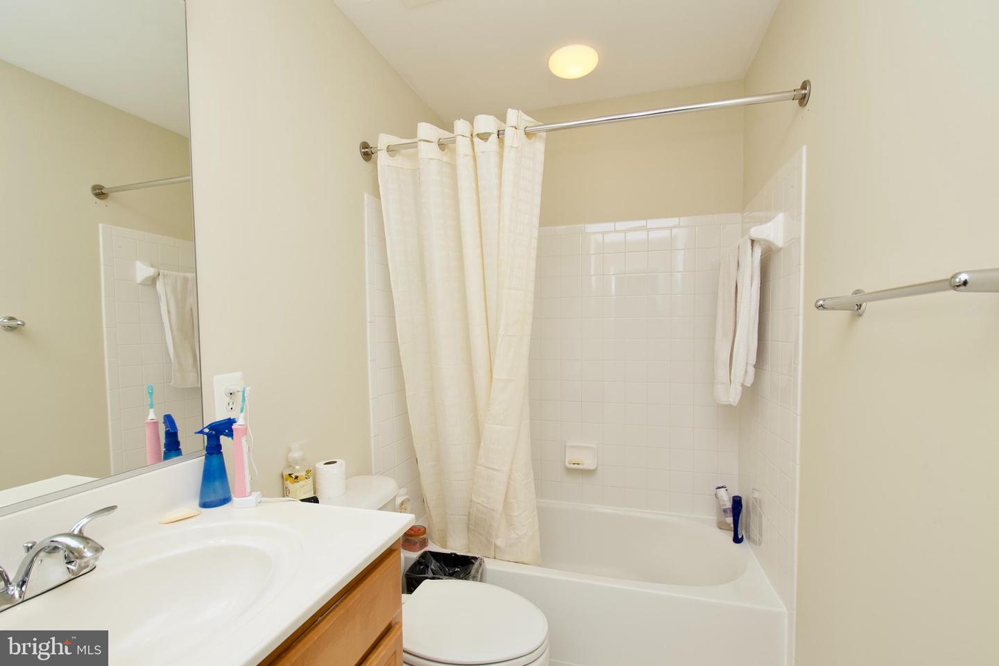 22047 AVONWORTH SQ, BROADLANDS, Virginia 20148, 3 Bedrooms Bedrooms, ,3 BathroomsBathrooms,Residential,For sale,22047 AVONWORTH SQ,VALO2098788 MLS # VALO2098788