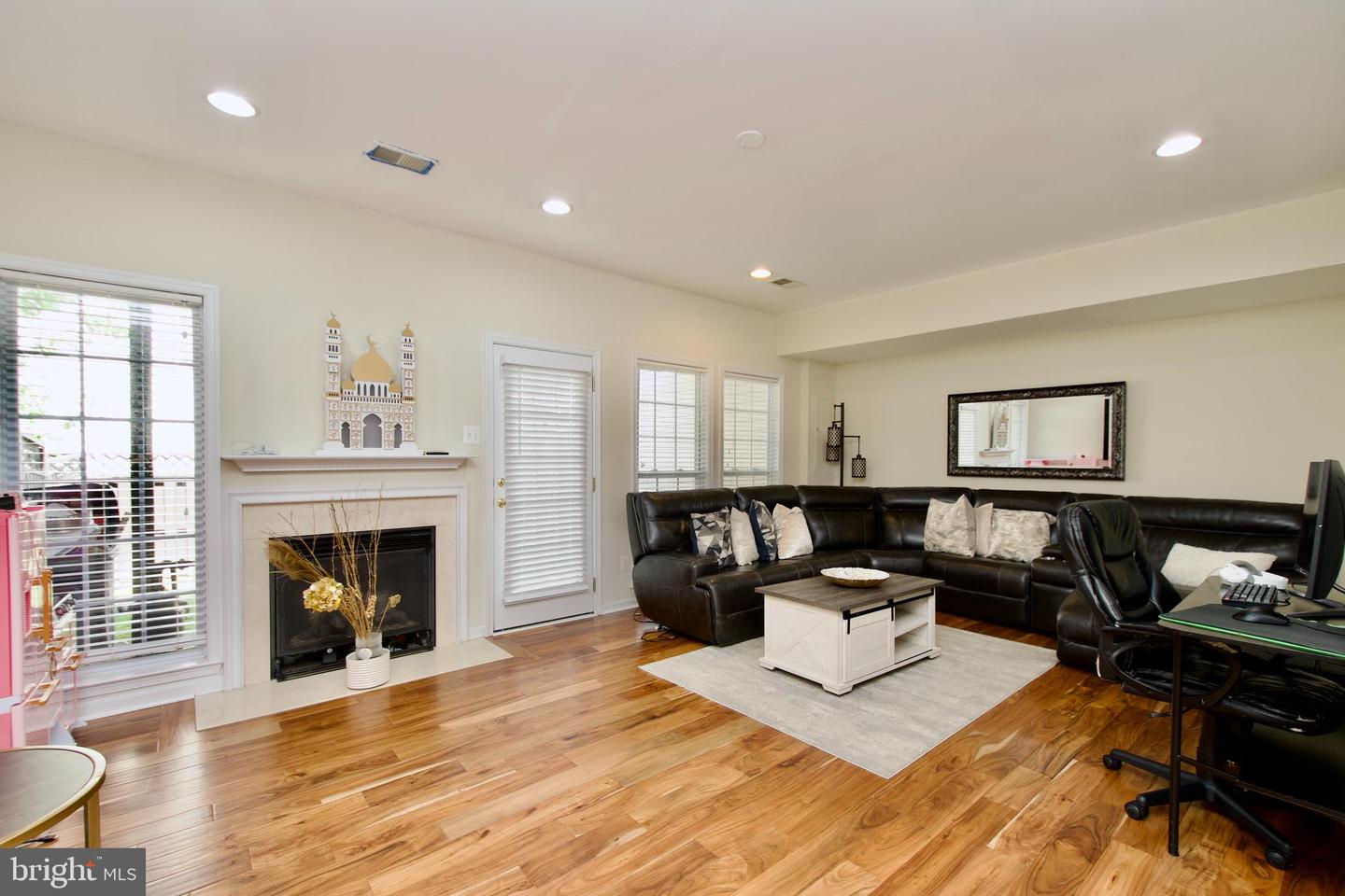 22047 AVONWORTH SQ, BROADLANDS, Virginia 20148, 3 Bedrooms Bedrooms, ,3 BathroomsBathrooms,Residential,For sale,22047 AVONWORTH SQ,VALO2098788 MLS # VALO2098788