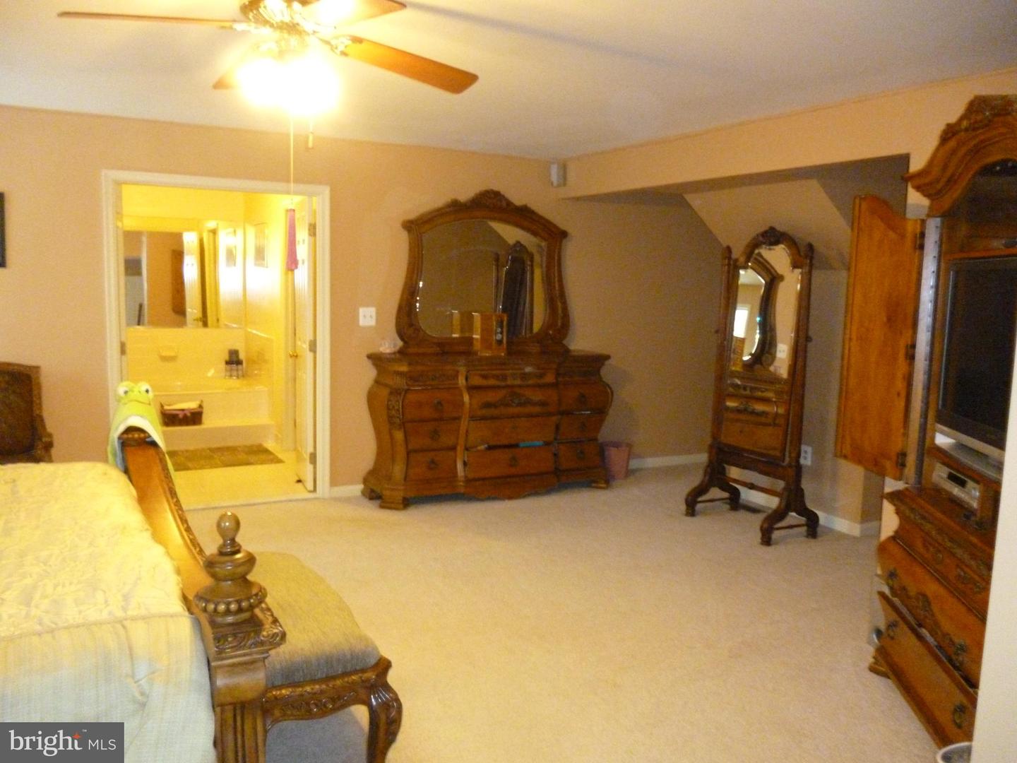 14591 ESTATE DR, WOODBRIDGE, Virginia 22193, 5 Bedrooms Bedrooms, ,3 BathroomsBathrooms,Residential,For sale,14591 ESTATE DR,VAPW2097380 MLS # VAPW2097380