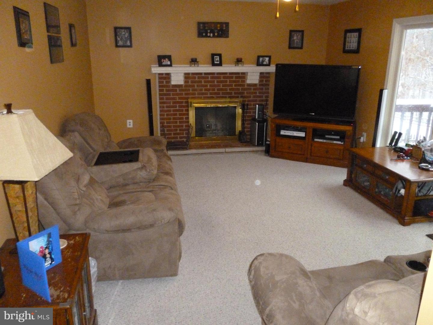 14591 ESTATE DR, WOODBRIDGE, Virginia 22193, 5 Bedrooms Bedrooms, ,3 BathroomsBathrooms,Residential,For sale,14591 ESTATE DR,VAPW2097380 MLS # VAPW2097380