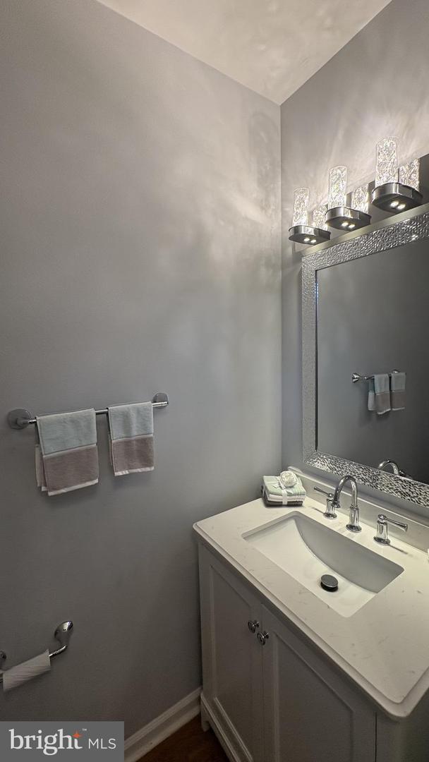 20353 BRIARCLIFF TER, STERLING, Virginia 20165, 3 Bedrooms Bedrooms, ,2 BathroomsBathrooms,Residential,For sale,20353 BRIARCLIFF TER,VALO2100362 MLS # VALO2100362