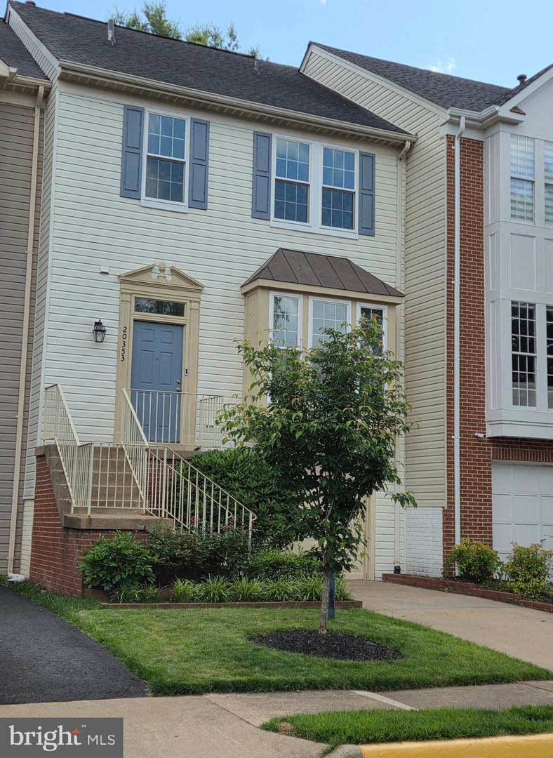 20353 BRIARCLIFF TER, STERLING, Virginia 20165, 3 Bedrooms Bedrooms, ,3 BathroomsBathrooms,Residential,For sale,20353 BRIARCLIFF TER,VALO2100362 MLS # VALO2100362