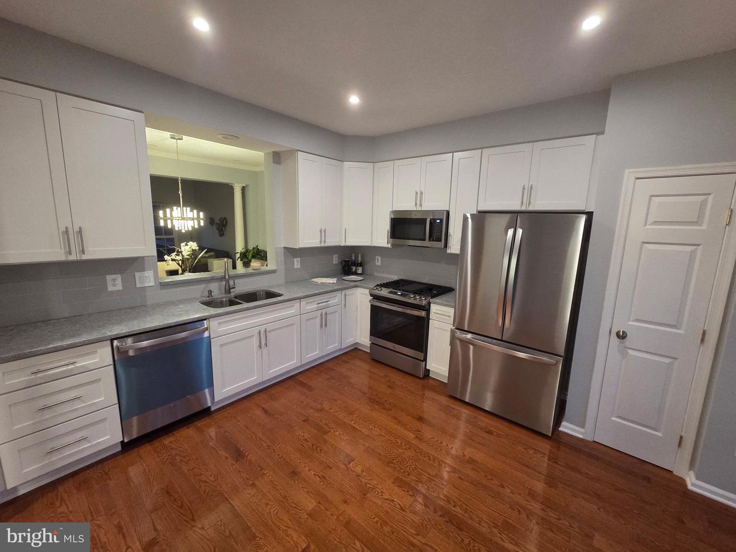 20353 BRIARCLIFF TER, STERLING, Virginia 20165, 3 Bedrooms Bedrooms, ,2 BathroomsBathrooms,Residential,For sale,20353 BRIARCLIFF TER,VALO2100362 MLS # VALO2100362