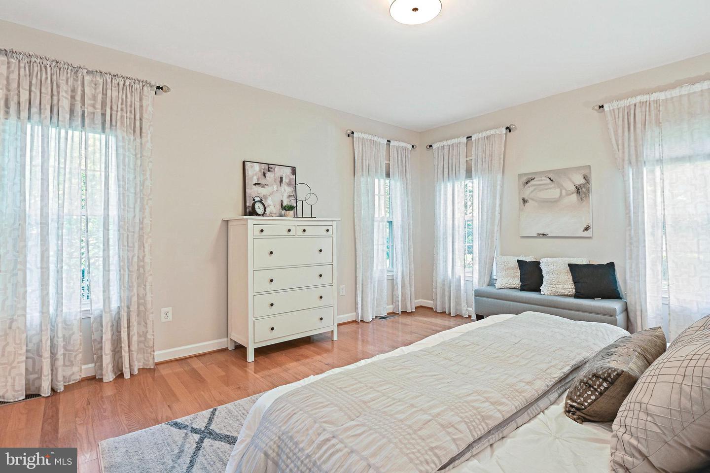 1819 HORSEBACK TRL, VIENNA, Virginia 22182, 5 Bedrooms Bedrooms, ,3 BathroomsBathrooms,Residential,For sale,1819 HORSEBACK TRL,VAFX2250402 MLS # VAFX2250402