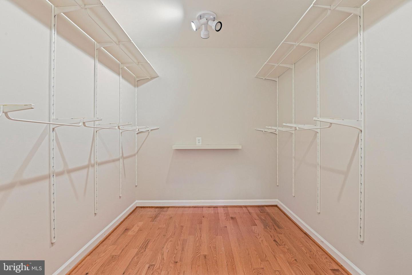 1819 HORSEBACK TRL, VIENNA, Virginia 22182, 5 Bedrooms Bedrooms, ,3 BathroomsBathrooms,Residential,For sale,1819 HORSEBACK TRL,VAFX2250402 MLS # VAFX2250402