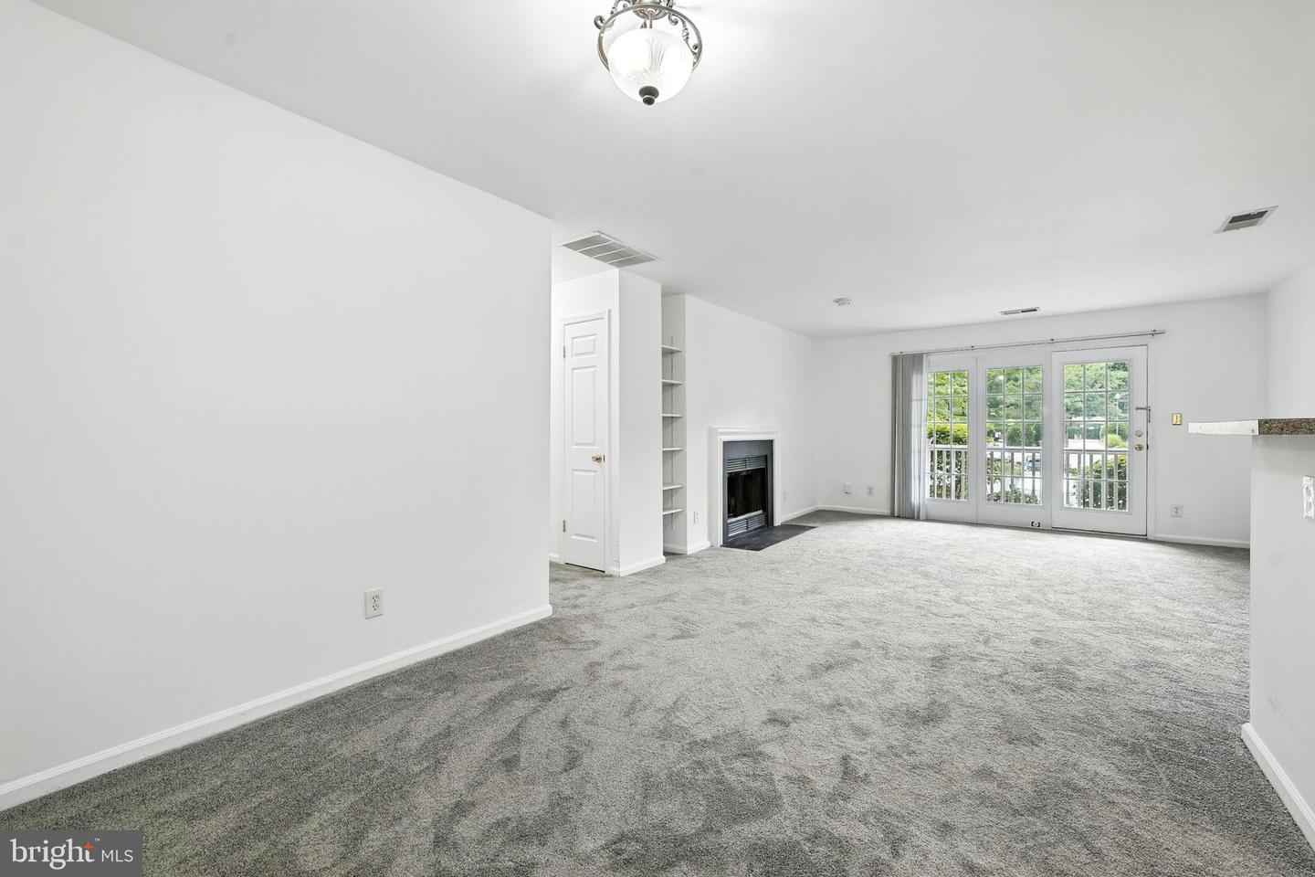 7501 ASHBY LN #1-D, ALEXANDRIA, Virginia 22315, 1 Bedroom Bedrooms, ,1 BathroomBathrooms,Residential,For sale,7501 ASHBY LN #1-D,VAFX2250502 MLS # VAFX2250502