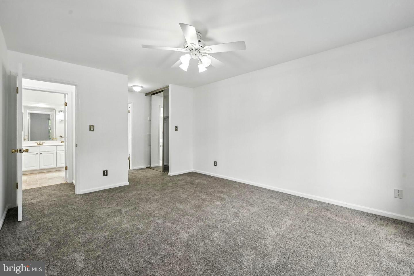 7501 ASHBY LN #1-D, ALEXANDRIA, Virginia 22315, 1 Bedroom Bedrooms, ,1 BathroomBathrooms,Residential,For sale,7501 ASHBY LN #1-D,VAFX2250502 MLS # VAFX2250502