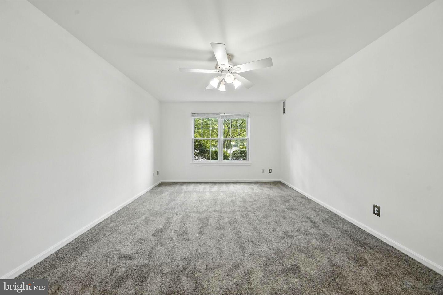 7501 ASHBY LN #1-D, ALEXANDRIA, Virginia 22315, 1 Bedroom Bedrooms, ,1 BathroomBathrooms,Residential,For sale,7501 ASHBY LN #1-D,VAFX2250502 MLS # VAFX2250502