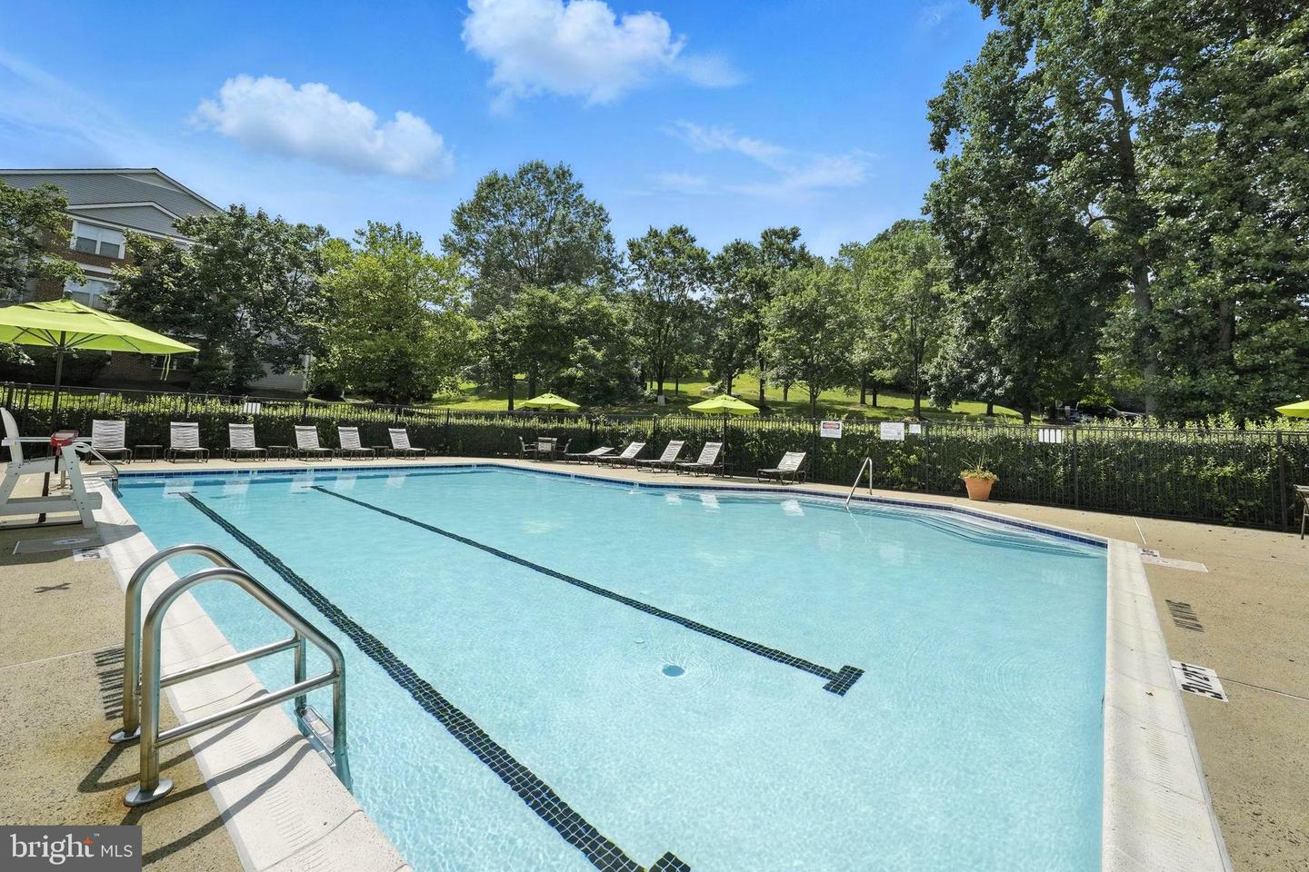 7501 ASHBY LN #1-D, ALEXANDRIA, Virginia 22315, 1 Bedroom Bedrooms, ,1 BathroomBathrooms,Residential,For sale,7501 ASHBY LN #1-D,VAFX2250502 MLS # VAFX2250502