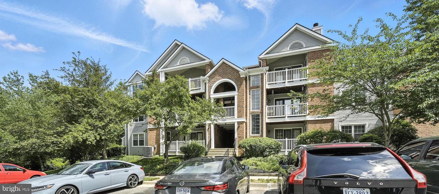 7501 ASHBY LN #1-D, ALEXANDRIA, Virginia 22315, 1 Bedroom Bedrooms, ,1 BathroomBathrooms,Residential,For sale,7501 ASHBY LN #1-D,VAFX2250502 MLS # VAFX2250502
