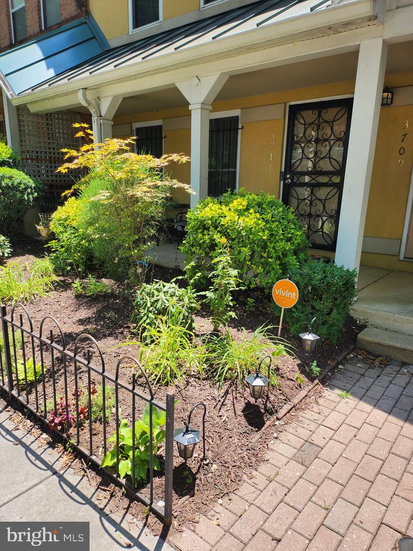 3709 GRANT PL NE #A, WASHINGTON, District Of Columbia 20019, 2 Bedrooms Bedrooms, ,1 BathroomBathrooms,Residential,For sale,3709 GRANT PL NE #A,DCDC2207958 MLS # DCDC2207958