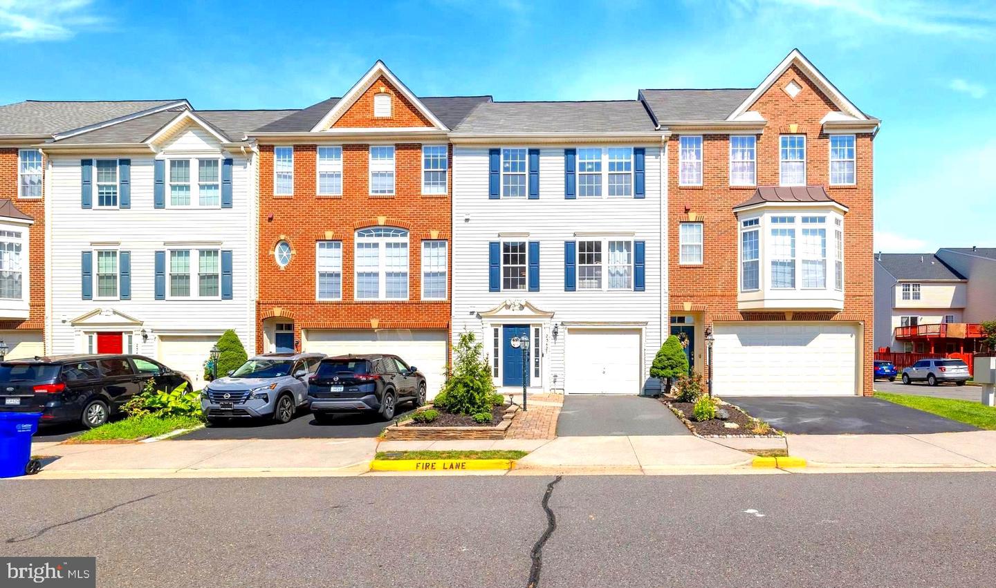 25427 ELM TER, ALDIE, Virginia 20105, 3 Bedrooms Bedrooms, ,2 BathroomsBathrooms,Residential,For sale,25427 ELM TER,VALO2100732 MLS # VALO2100732