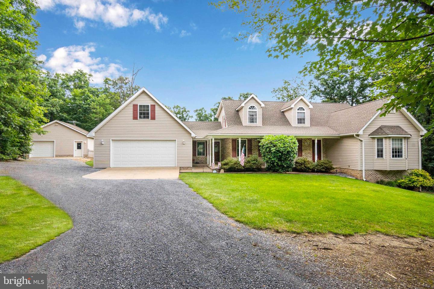 744 PONTZER RD, STRASBURG, Virginia 22657, 3 Bedrooms Bedrooms, ,3 BathroomsBathrooms,Residential,For sale,744 PONTZER RD,VASH2011856 MLS # VASH2011856