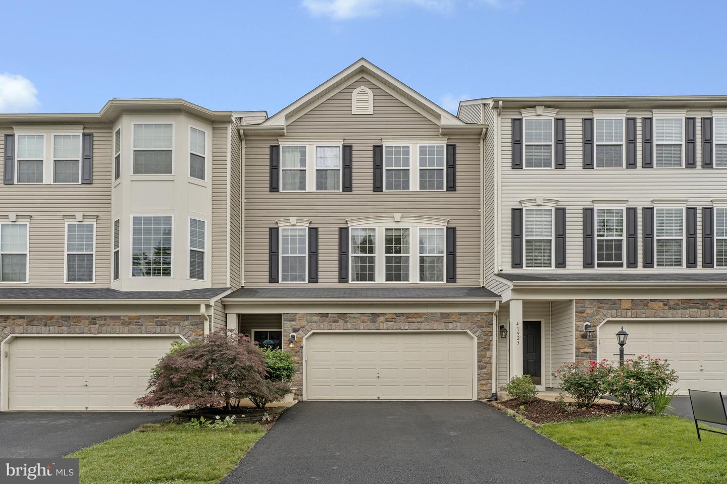 41925 MORELAND MINE TER, ALDIE, Virginia 20105, 3 Bedrooms Bedrooms, ,2 BathroomsBathrooms,Residential,For sale,41925 MORELAND MINE TER,VALO2100862 MLS # VALO2100862