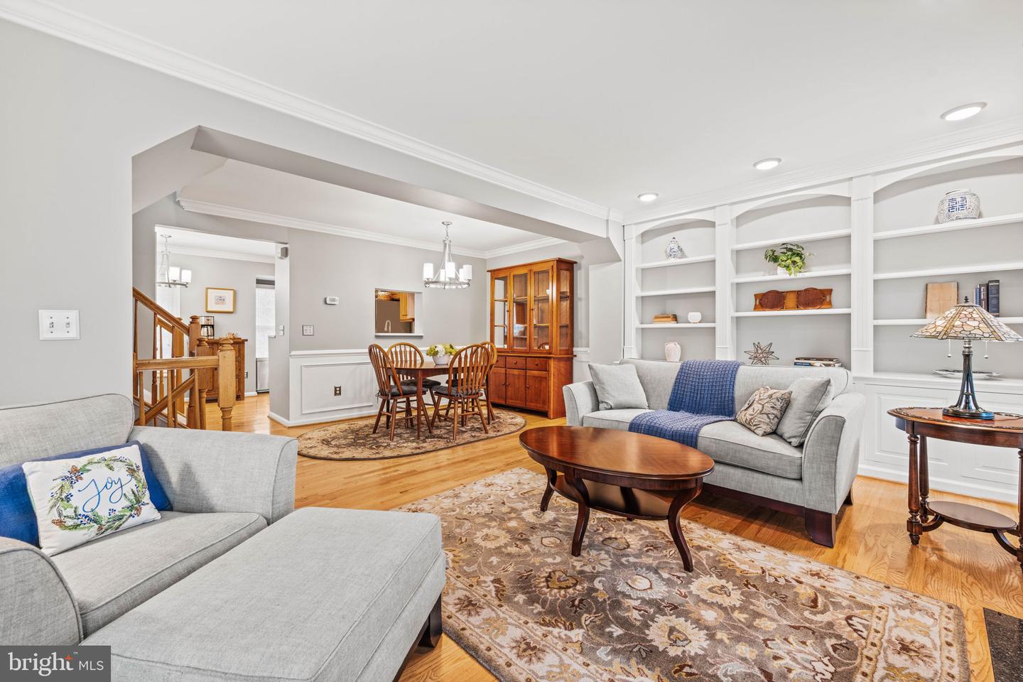 913 ROLFE PL, ALEXANDRIA, Virginia 22314, 3 Bedrooms Bedrooms, 7 Rooms Rooms,2 BathroomsBathrooms,Residential,For sale,913 ROLFE PL,VAAX2047094 MLS # VAAX2047094