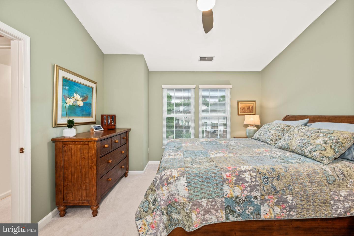 913 ROLFE PL, ALEXANDRIA, Virginia 22314, 3 Bedrooms Bedrooms, 7 Rooms Rooms,2 BathroomsBathrooms,Residential,For sale,913 ROLFE PL,VAAX2047094 MLS # VAAX2047094