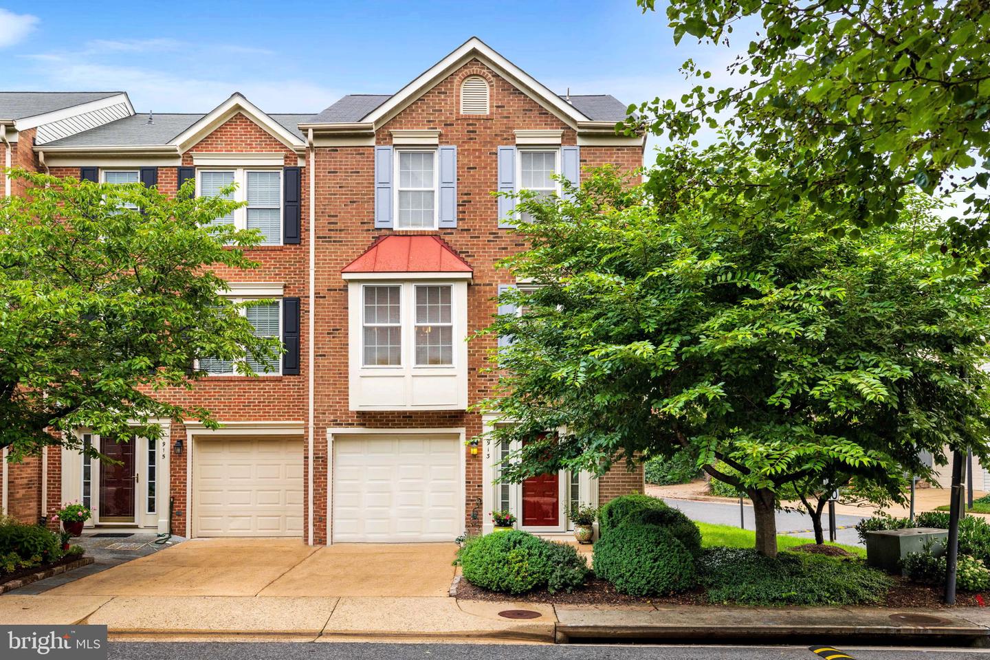 913 ROLFE PL, ALEXANDRIA, Virginia 22314, 3 Bedrooms Bedrooms, 7 Rooms Rooms,2 BathroomsBathrooms,Residential,For sale,913 ROLFE PL,VAAX2047094 MLS # VAAX2047094